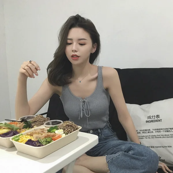 初秋衣橱，选对了上衣让你潮到没朋友