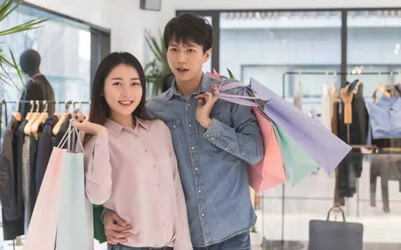 如何使服装店起眼