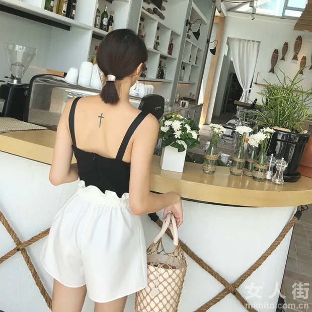 高腰加持,让短裤穿出逆天大长腿