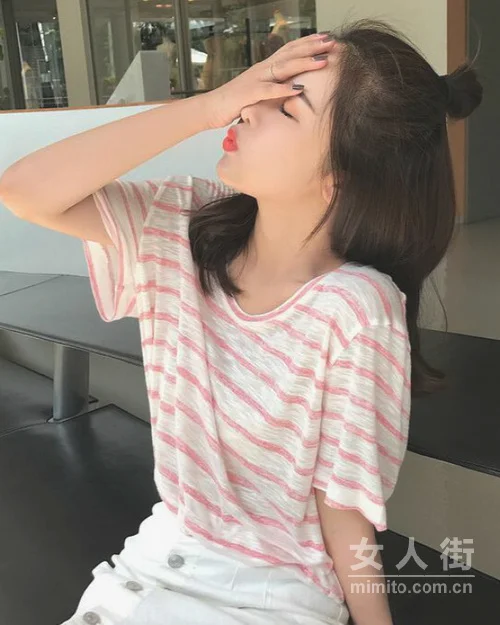 条纹T恤也可以让你变得很软妹