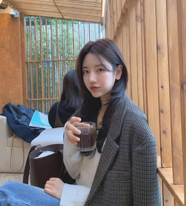 00后女生的温柔气质日常穿搭