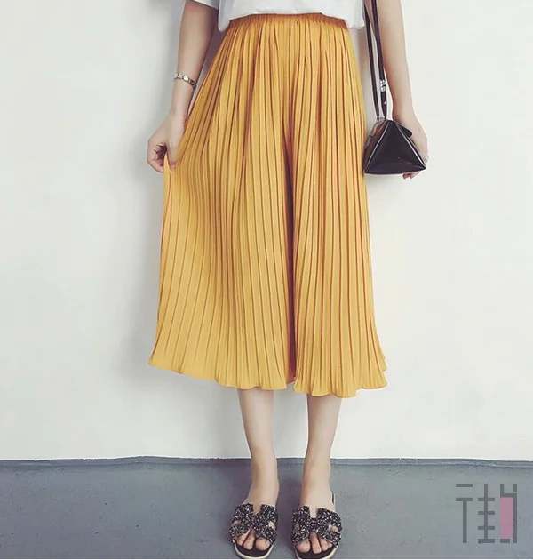 将小粗腿巧变筷子腿的裤子穿搭示范