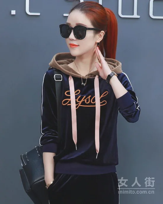 春季卫衣搭配示范，穿出冻龄少女范