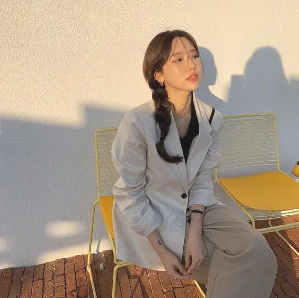 00后女生的温柔气质日常穿搭