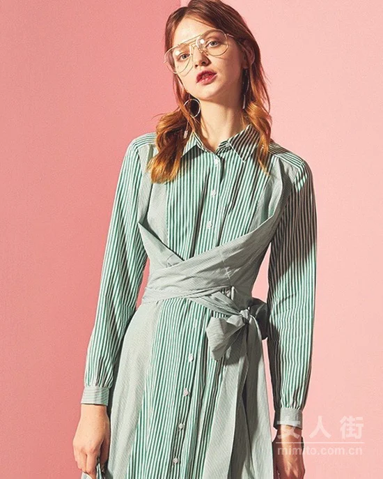 解锁西装新潮流，用裙子做it girl