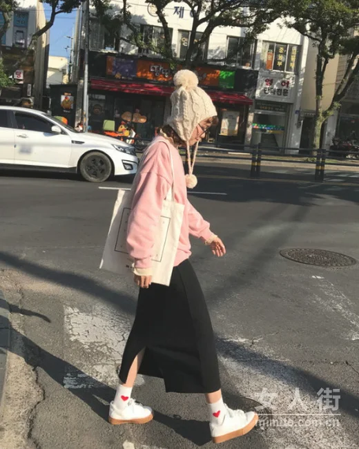 优雅的半身裙穿搭，冬日浪漫女人味