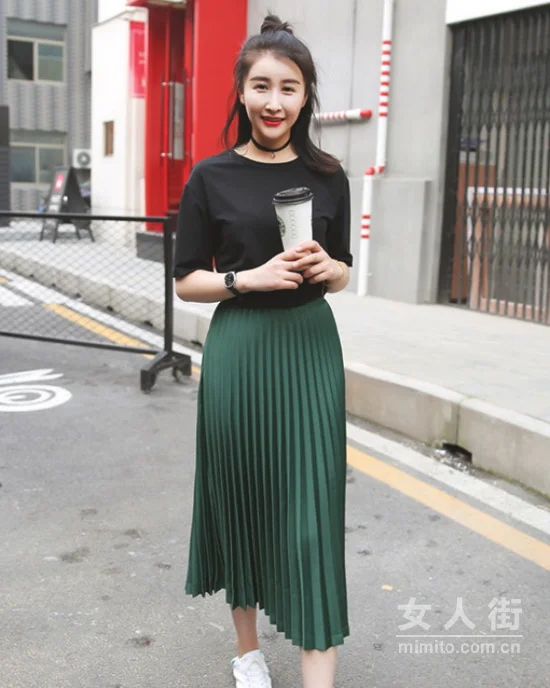 俏皮优雅的百褶裙，让你一见钟“裙”