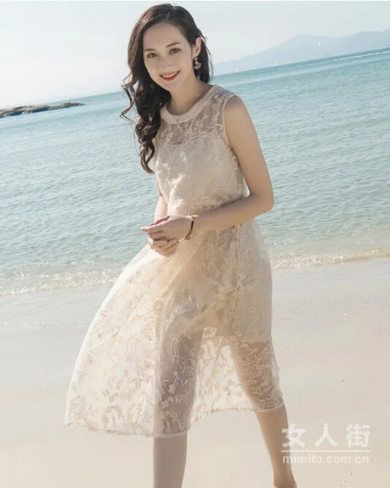 六月美妞撩人搭配，让蕾丝撩动美丽