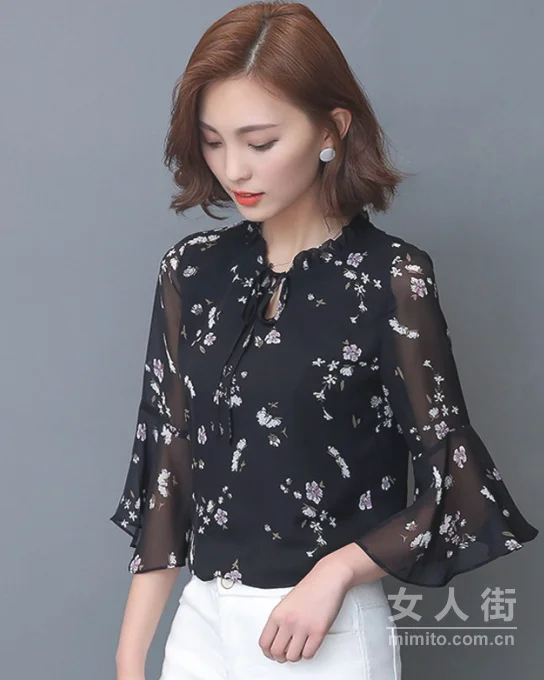 “碎”花渐欲迷人眼，春搭首选小碎花
