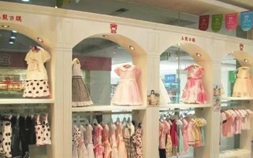 开童装店需要注意什么_童装店铺陈列技巧