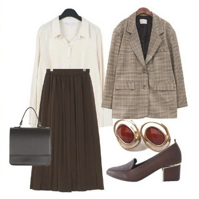 女人冬季格子呢西装外套穿搭示范