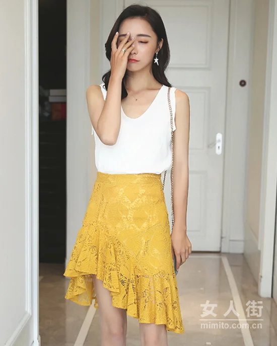 六月美妞撩人搭配，让蕾丝撩动美丽