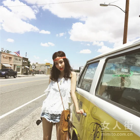 夏日小背心搭配,七月让你胸器毕露