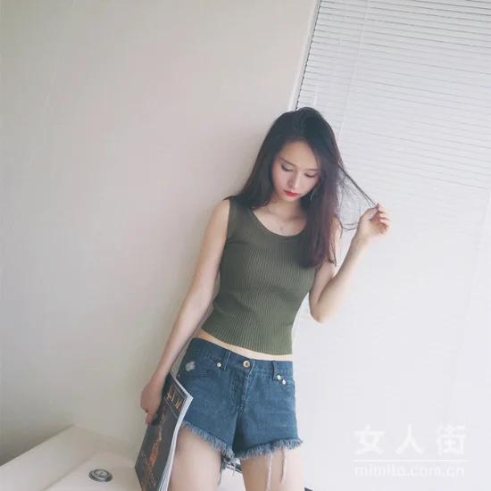 夏日小背心搭配,七月让你胸器毕露