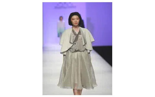 服装设计师的工作内容都有哪些_服装设计主要做什么