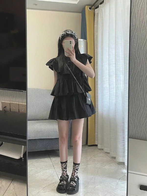 让人耳目一新，女生端庄优雅搭配集