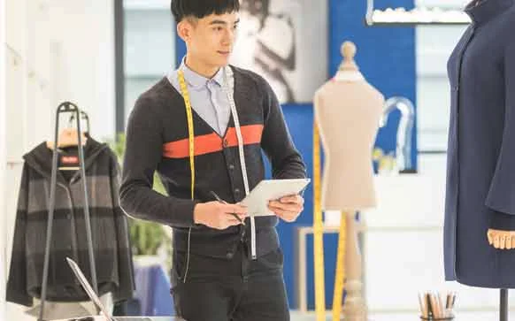 过年服装店如何进货