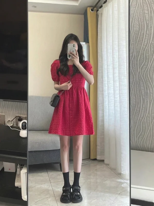 让人耳目一新，女生端庄优雅搭配集