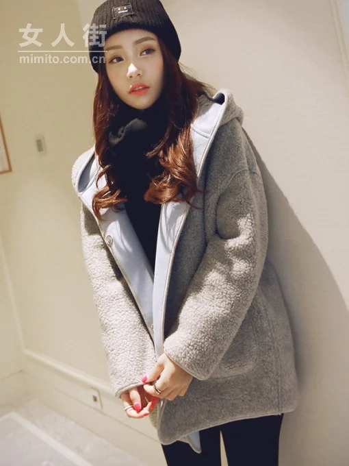 冬日的浪漫搭配,从羊羔绒外套开始
