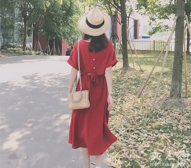 时髦的爆款连衣裙,伴你度过美美夏季