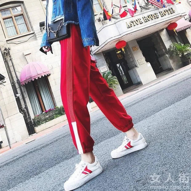 五月嘻哈高街范来袭,卫裤T恤必get