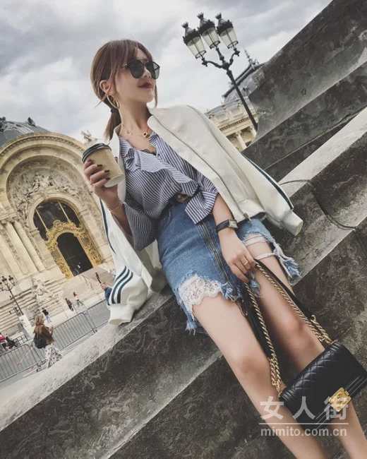 性感v领衫，9月轻松甩掉路人感