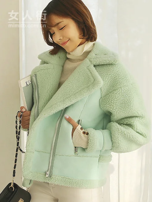 冬日的浪漫搭配,从羊羔绒外套开始