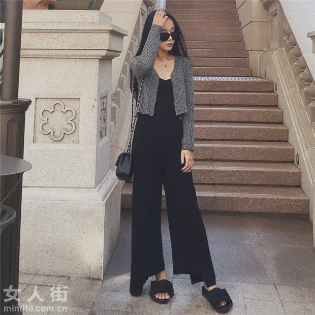 保暖又不显胖！时尚百褶阔腿裤是首选