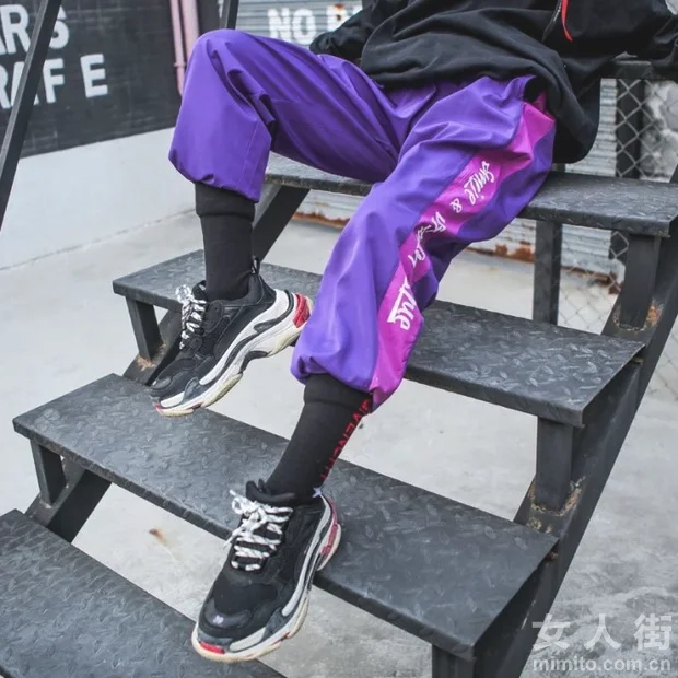 五月嘻哈高街范来袭,卫裤T恤必get
