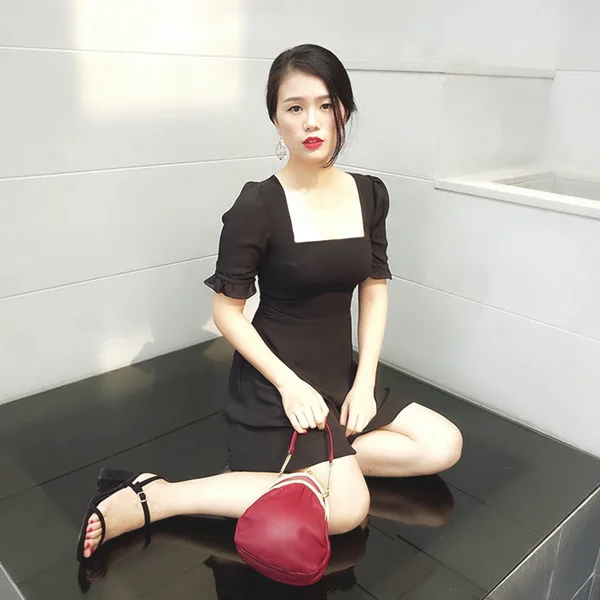 清新复古裙装，打造夏末时髦感！