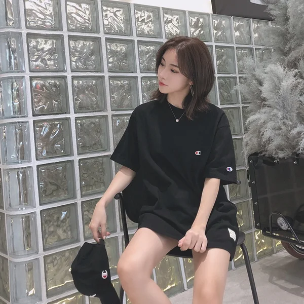 夏天短袖不出彩?教你心机穿搭!