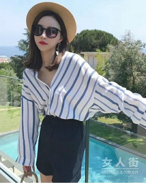 衬衫控的夏天,女生这样穿更撩人