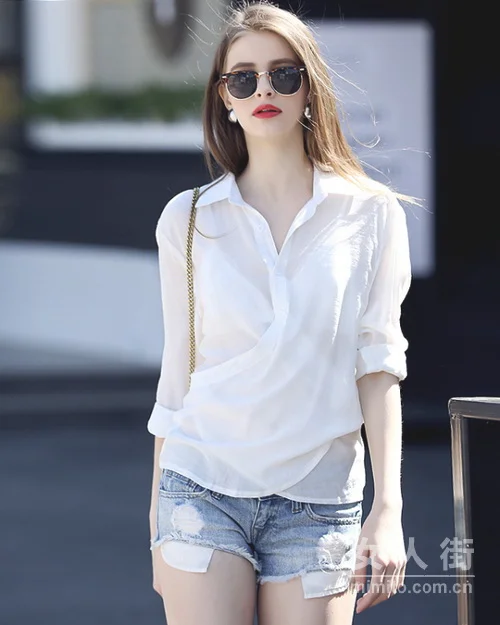 衬衫控的夏天,女生这样穿更撩人