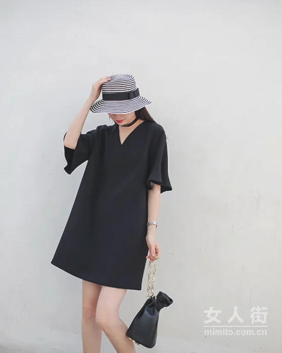 经久不衰的小黑裙，给你赫本式的优雅