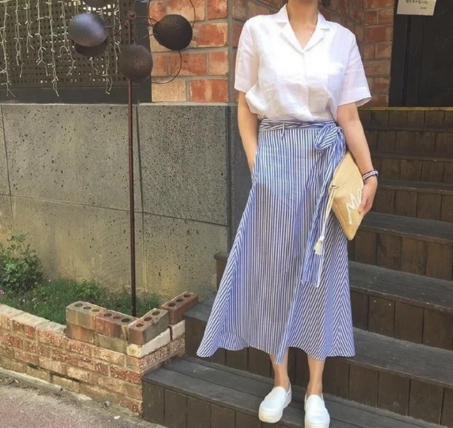 90后女人清爽乾淨的夏日休闲look