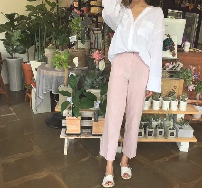 90后女人清爽乾淨的夏日休闲look