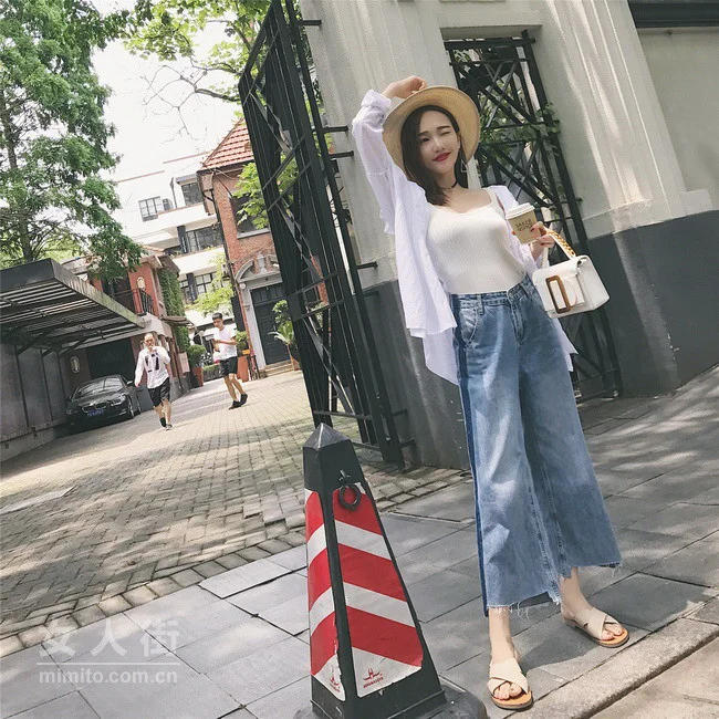 春季牛仔裤这样穿，妩媚干练更有型