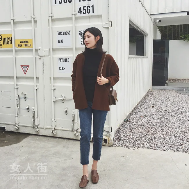 春季牛仔裤这样穿，妩媚干练更有型