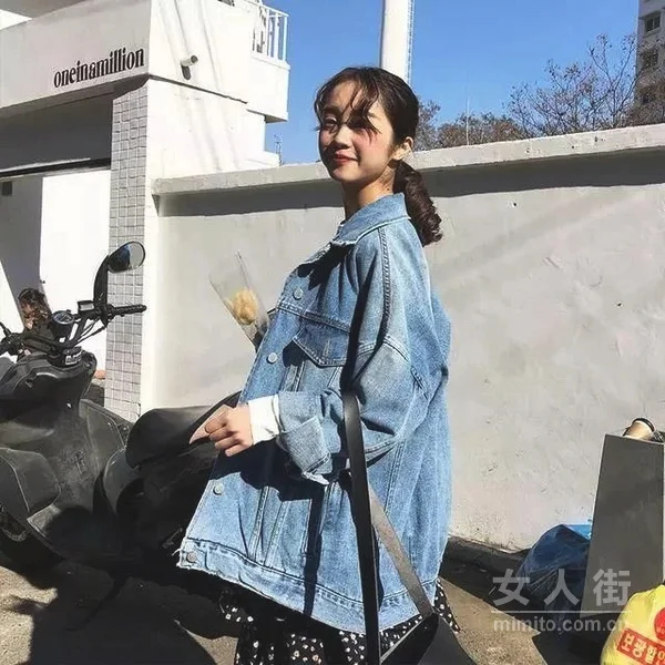 14款春装牛仔外套搭配，内搭T恤个性又时髦