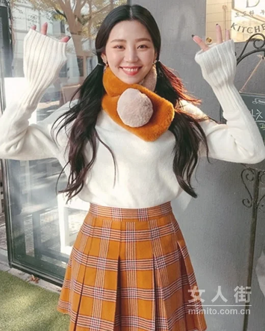 高领针织衫提气质，秀出你的美脖颈
