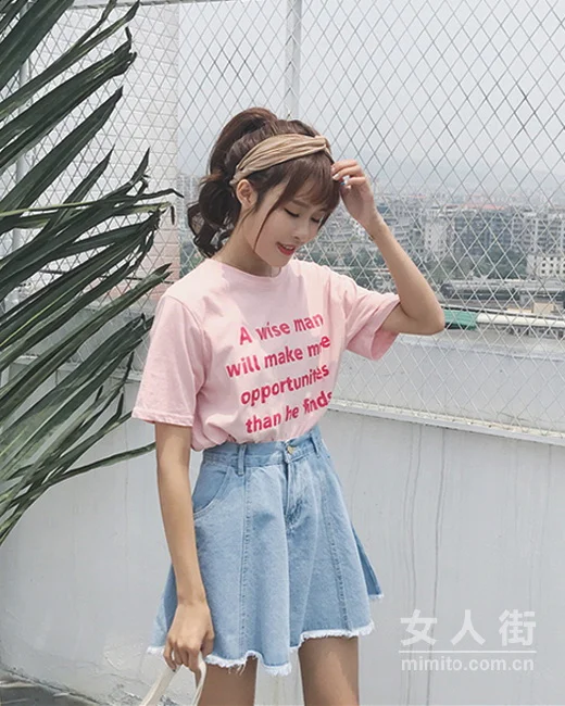 简单修身A字裙，吸睛搭配瘦腰显腿长