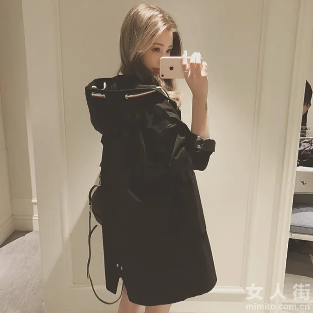 冷艳冰美人，将黑色流行进行到底