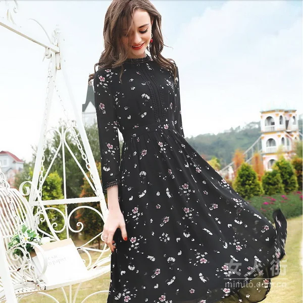 当碎花落在裙上,你就是撩人小姐姐!