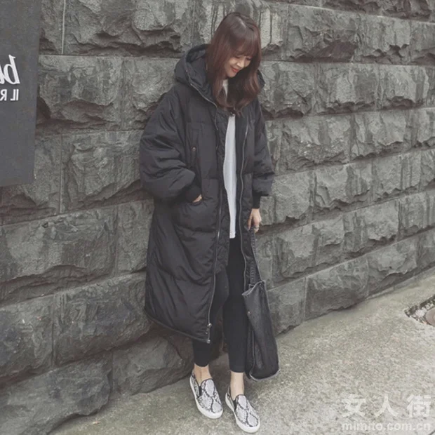 冷艳冰美人，将黑色流行进行到底
