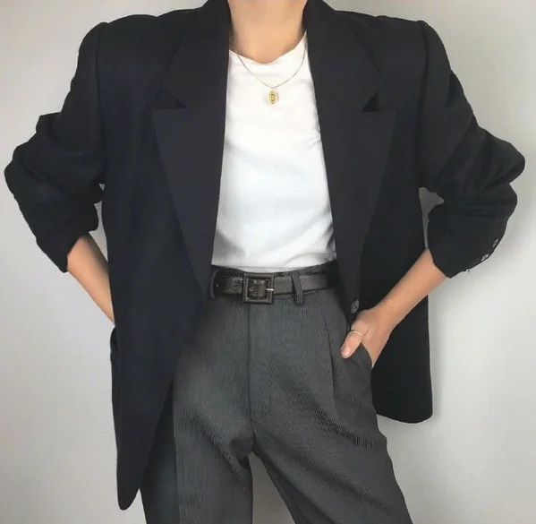 2022早春女生西装穿搭示范参考