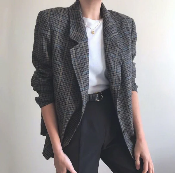 2022早春女生西装穿搭示范参考