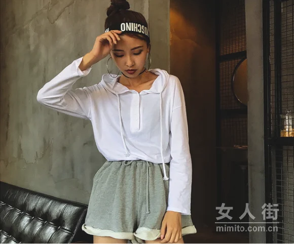 外套下的打底选择,也是很有小心机的