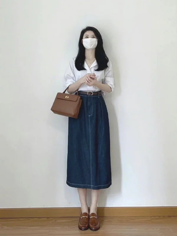 女秘书流行穿搭指南，简单干净的职场通勤着装