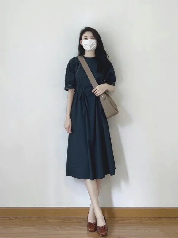 女秘书流行穿搭指南，简单干净的职场通勤着装