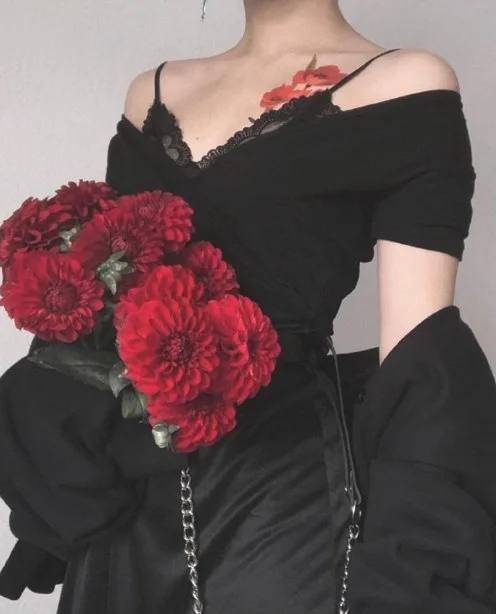 甜美与性感兼备的复古系穿示范